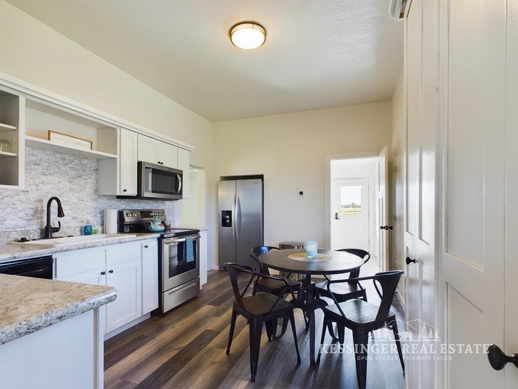 653 Southfork Rd — photo 15 of 25