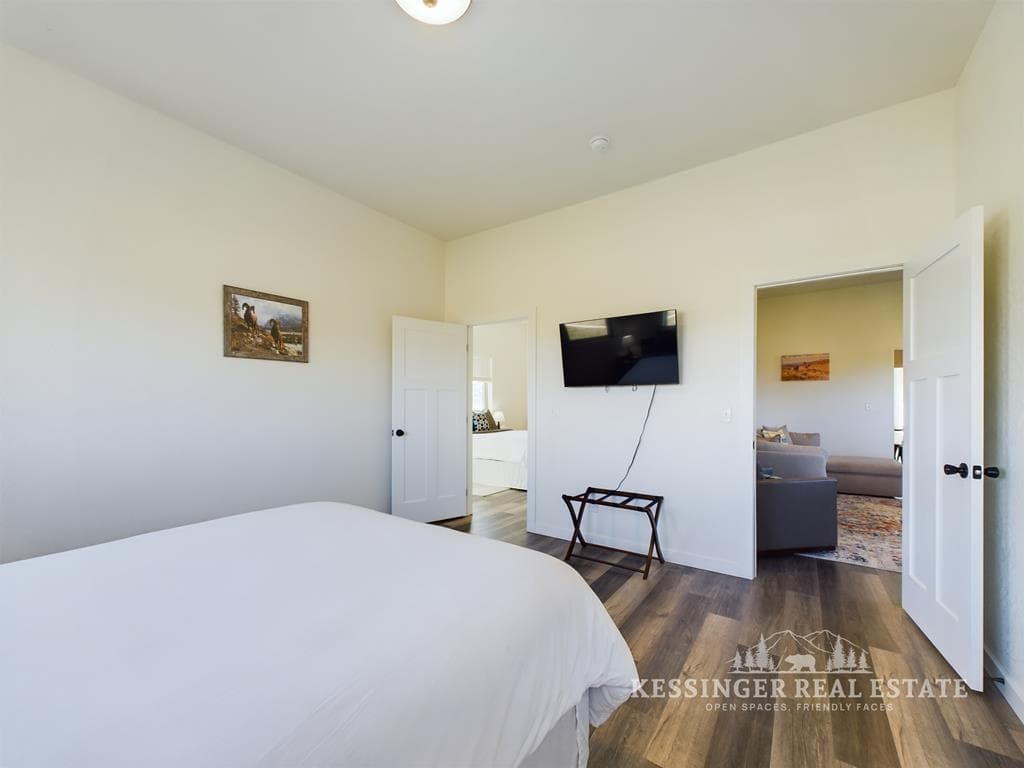 653 Southfork Rd — photo 18 of 25