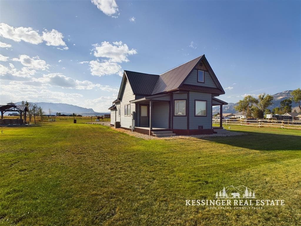 653 Southfork Rd — photo 4 of 25