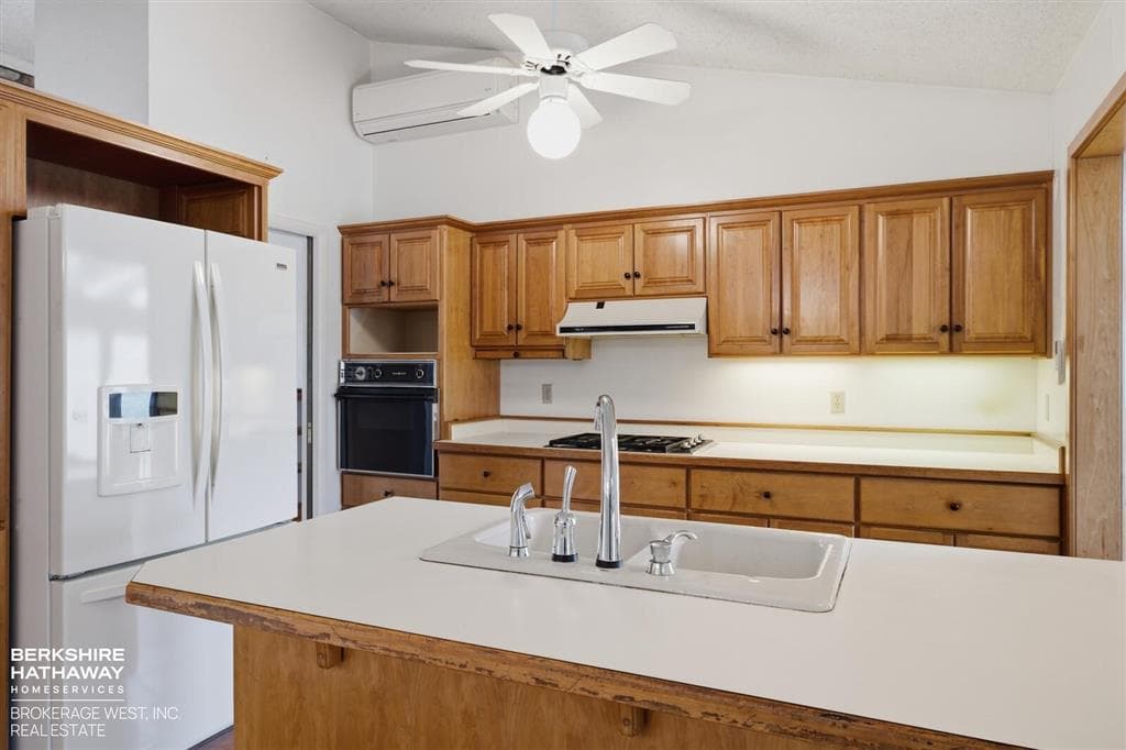 1214 Birch Ln — photo 14 of 25