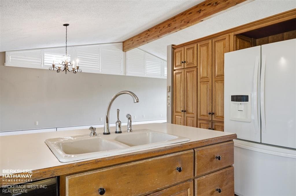 1214 Birch Ln — photo 15 of 25