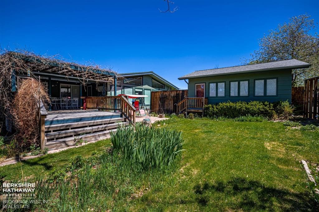 1214 Birch Ln — photo 4 of 25