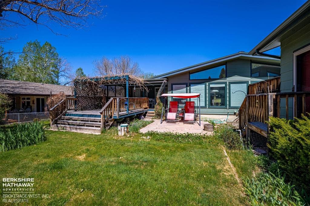 1214 Birch Ln — photo 5 of 25