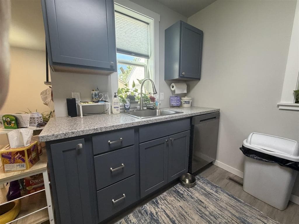436 S Ferris St — photo 5 of 19