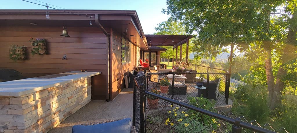1037 View St — photo 3 of 24