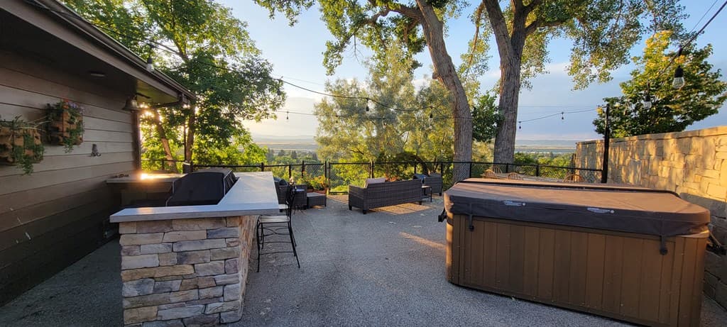 1037 View St — photo 4 of 24