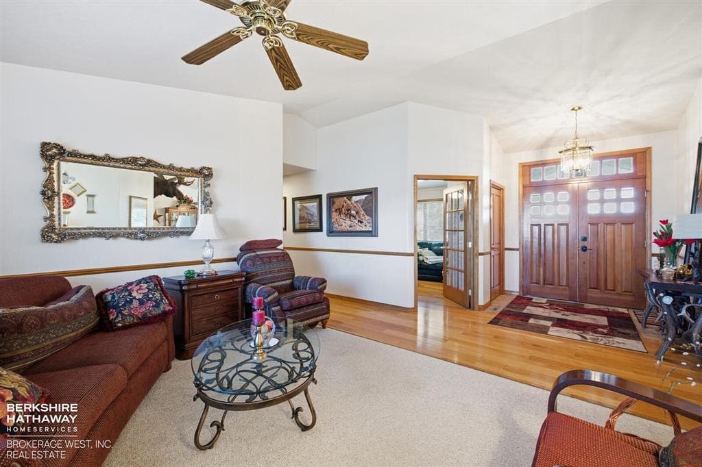39 Nez Perce Dr — photo 8 of 25