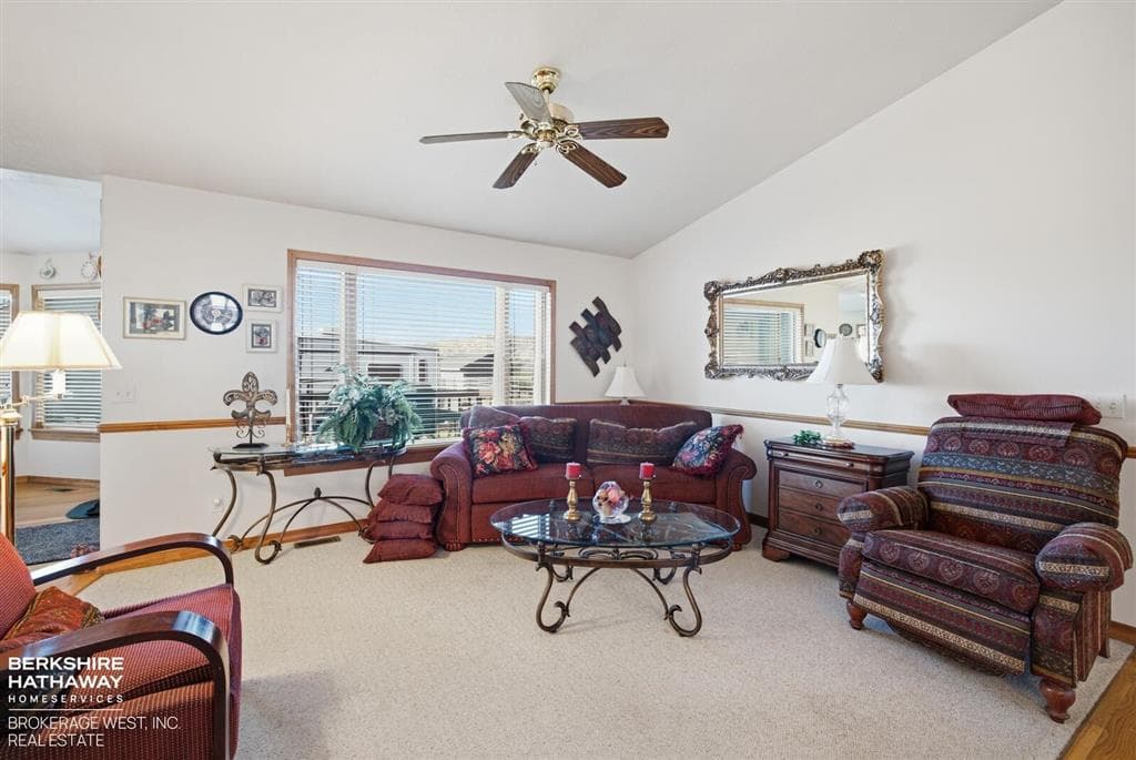 39 Nez Perce Dr — photo 10 of 25