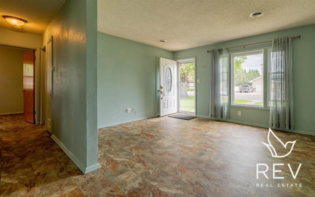 190 Goodturn Dr — photo 8 of 20