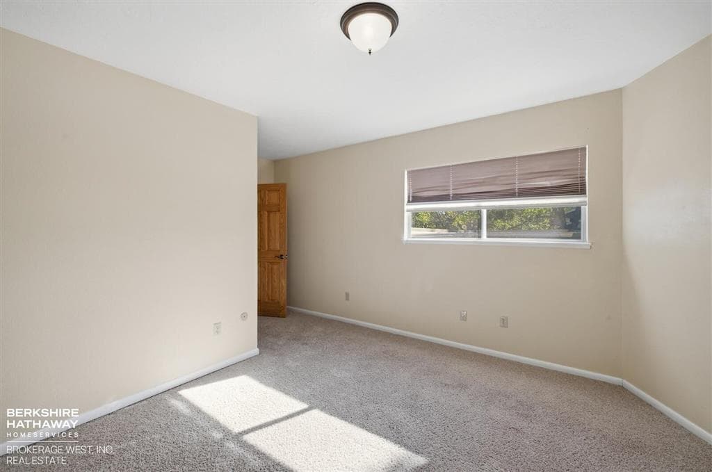 1202 Birch Ln — photo 13 of 25
