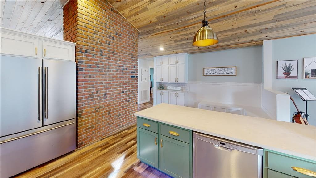 1226 Birch Ln — photo 7 of 25