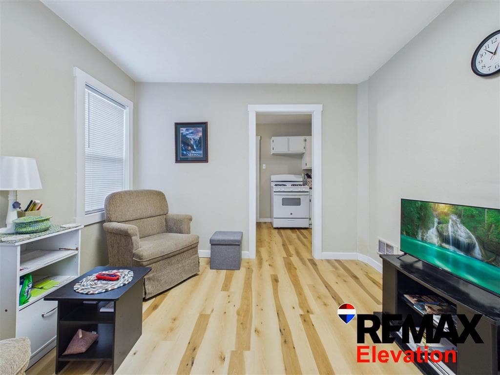 246 N Hamilton — photo 4 of 25