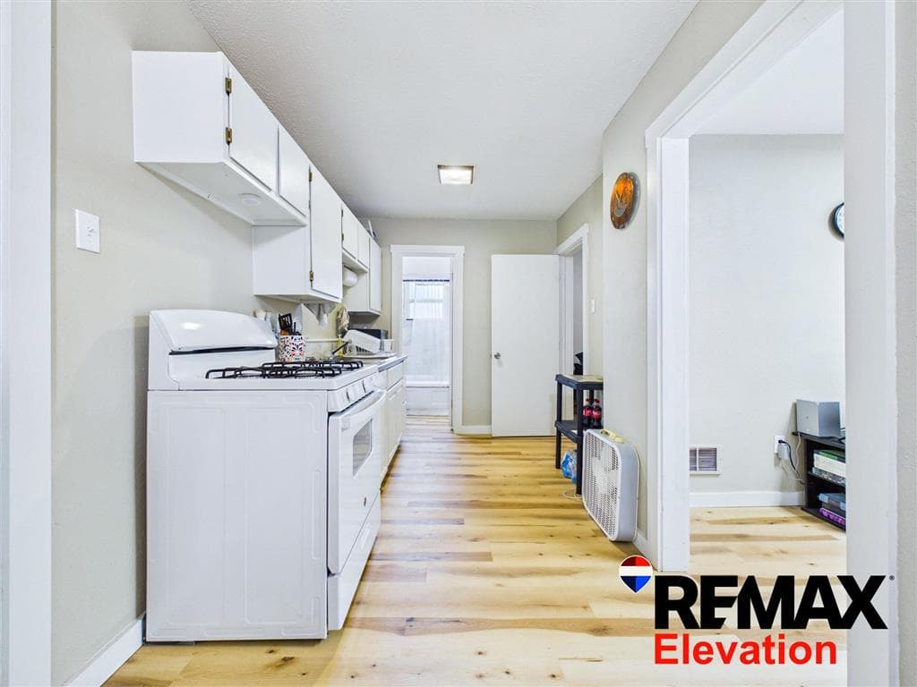 246 N Hamilton — photo 8 of 25