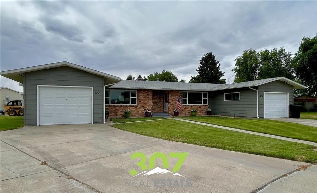 456 Sunlight Ct — photo 2 of 25