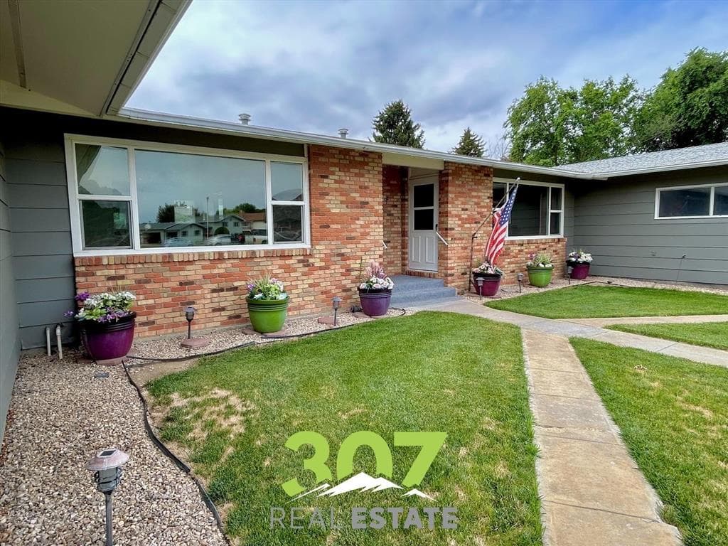 456 Sunlight Ct — photo 5 of 25