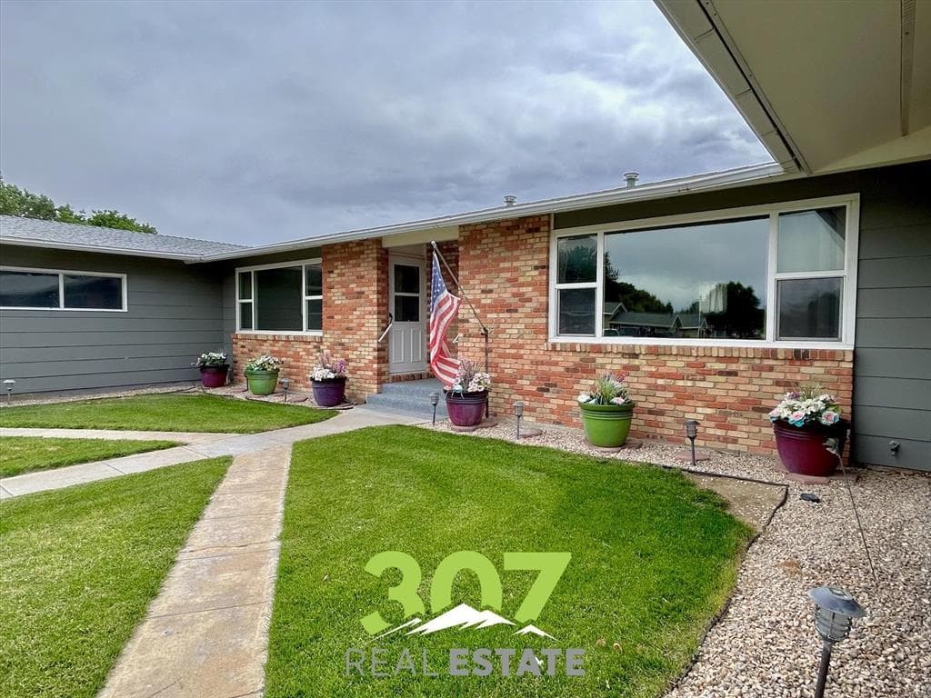 456 Sunlight Ct — photo 6 of 25