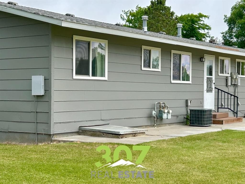 456 Sunlight Ct — photo 8 of 25