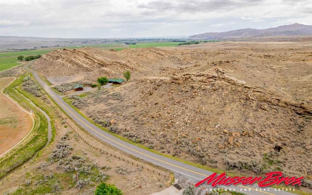 180 Sage Creek Rd — photo 4 of 25