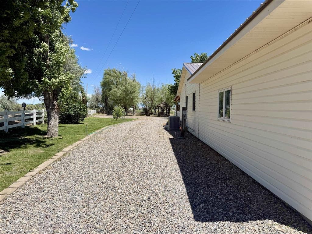 1100 Lane 15 — photo 7 of 25