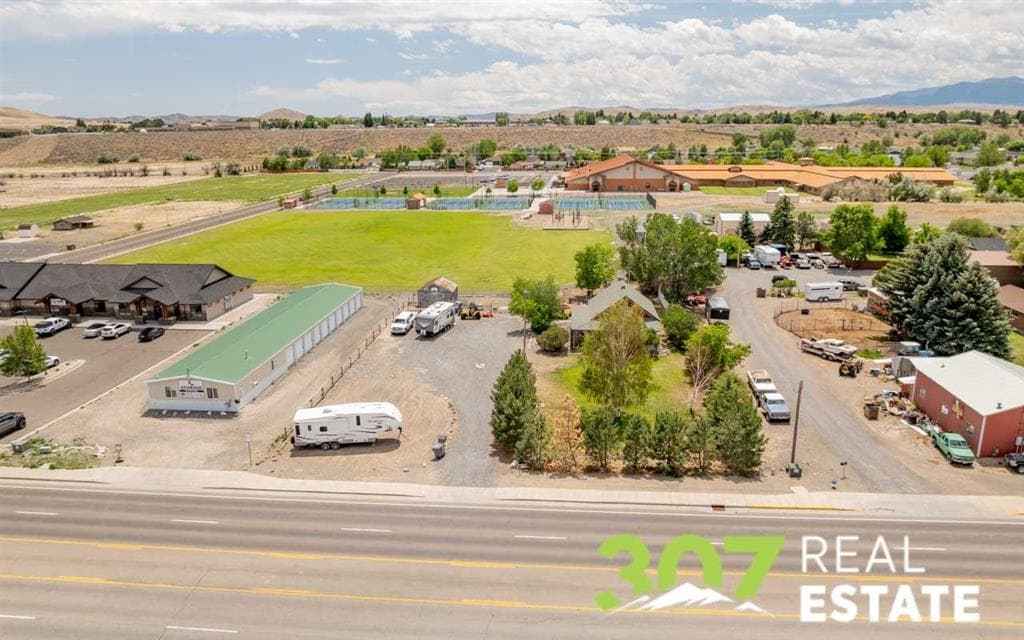 2840 Big Horn Ave — photo 2 of 25