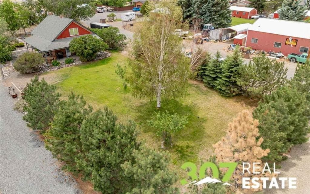 2840 Big Horn Ave — photo 13 of 25