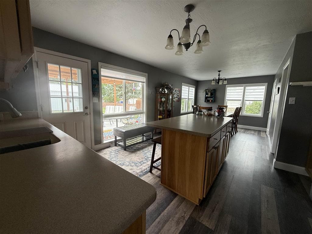 110 Washakie Ave — photo 10 of 25