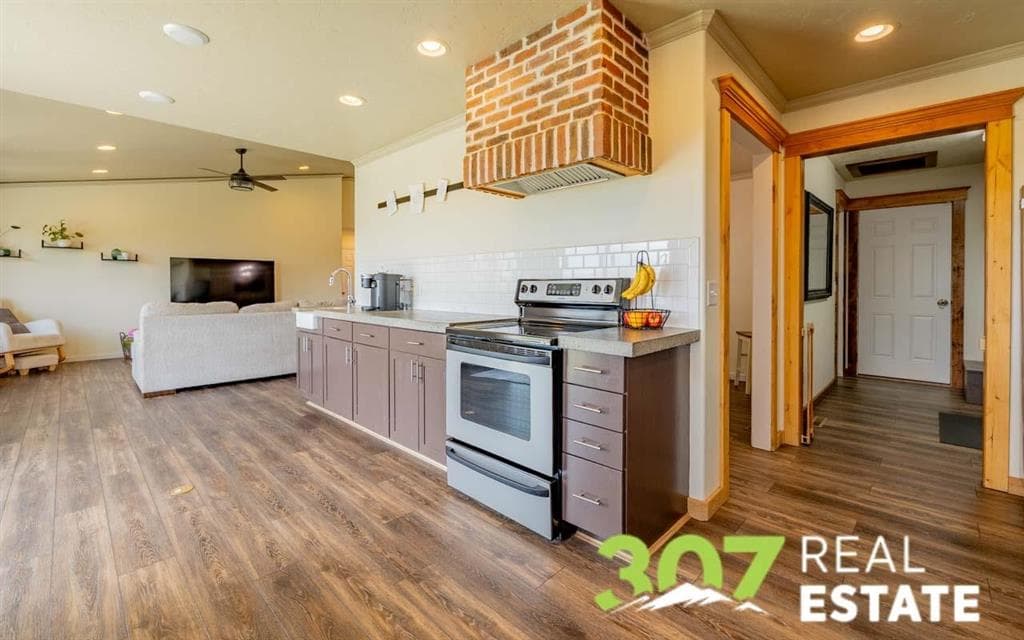2929 E Avenue — photo 14 of 25