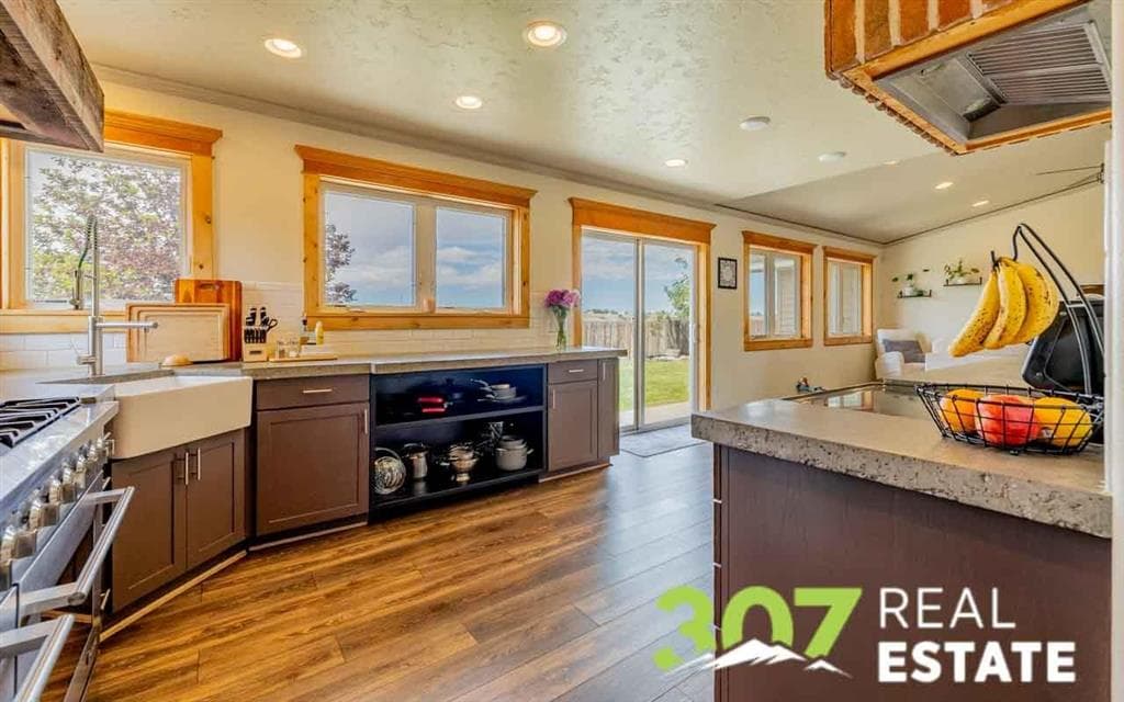 2929 E Avenue — photo 15 of 25