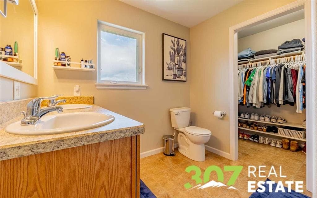 2929 E Avenue — photo 21 of 25