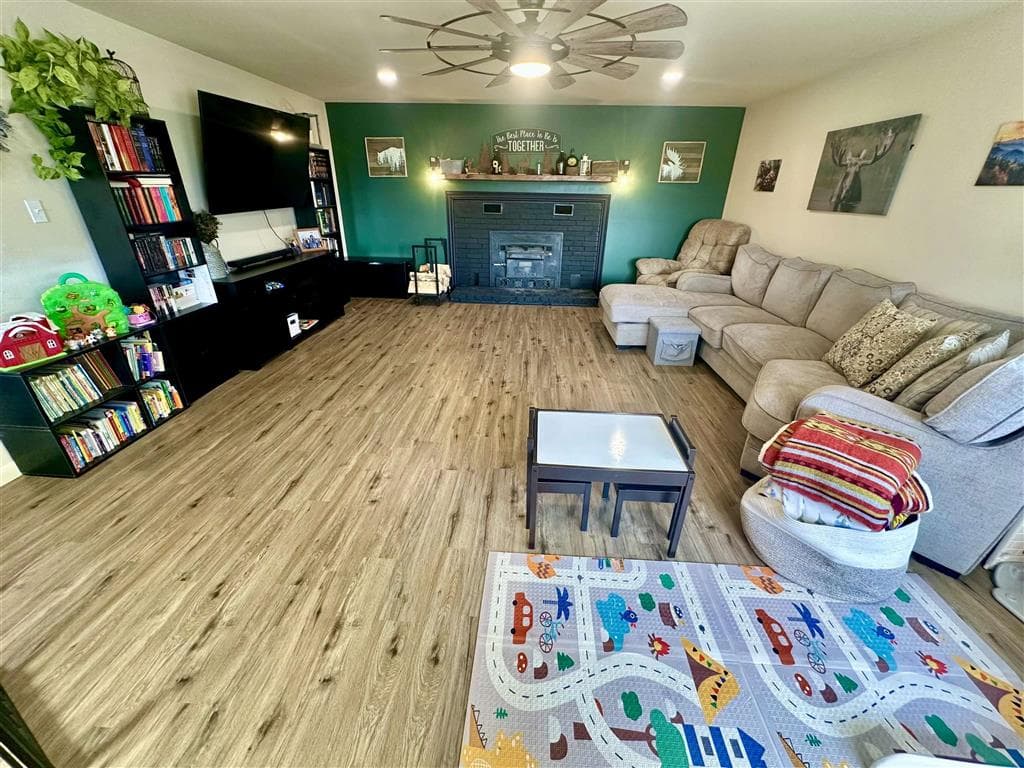 230 Hwy 14 — photo 13 of 25