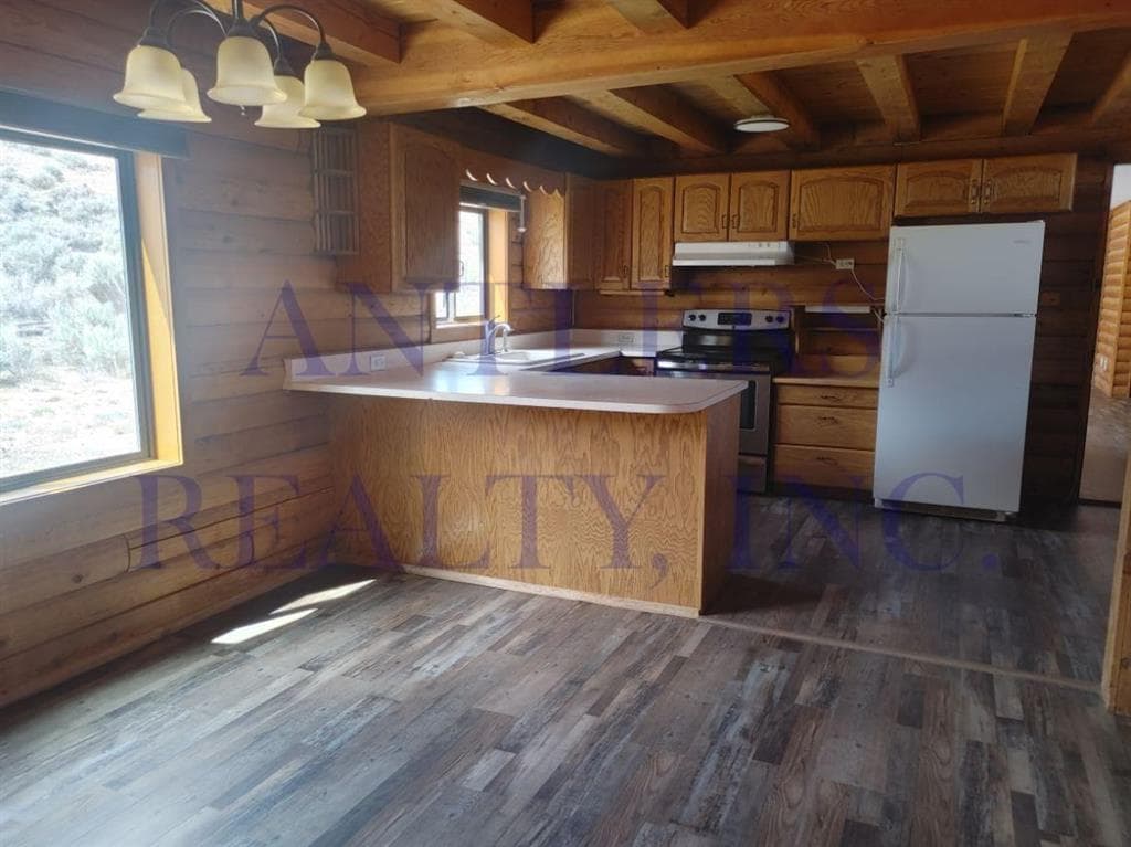 26 Moriah Rd — photo 11 of 24