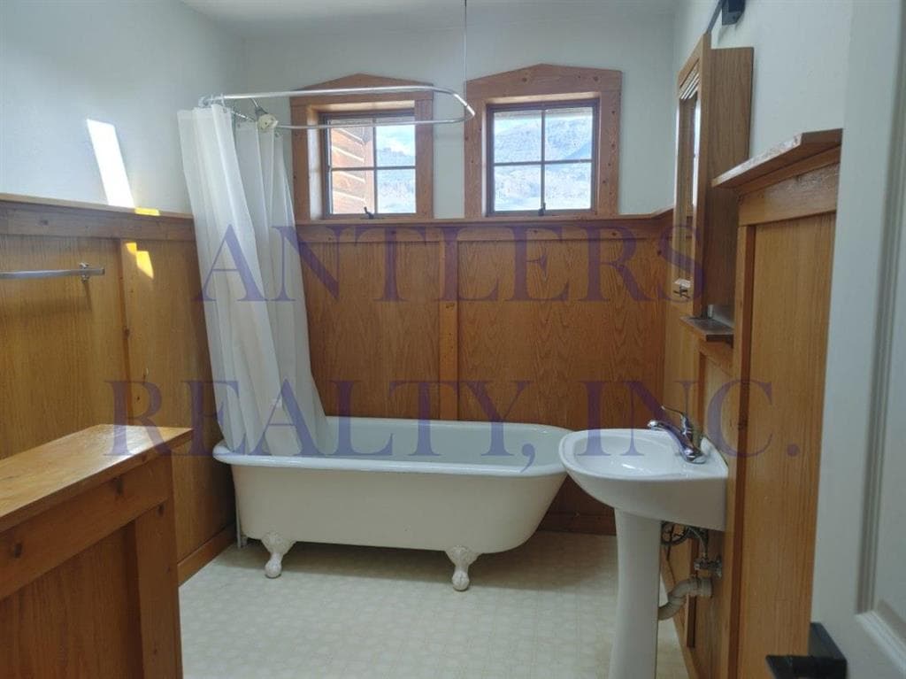 26 Moriah Rd — photo 16 of 24
