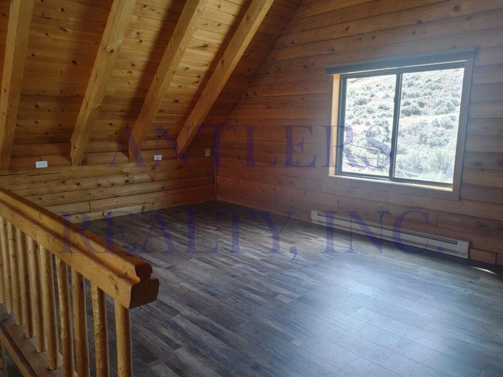 26 Moriah Rd — photo 9 of 24