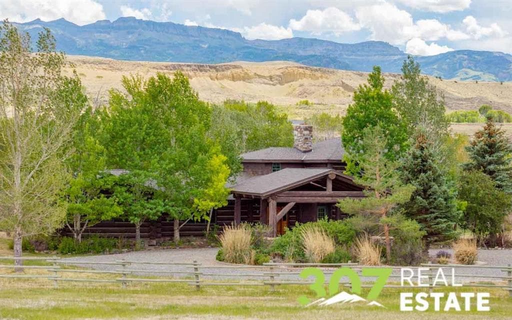 22 Castle Rock Rd — photo 2 of 25