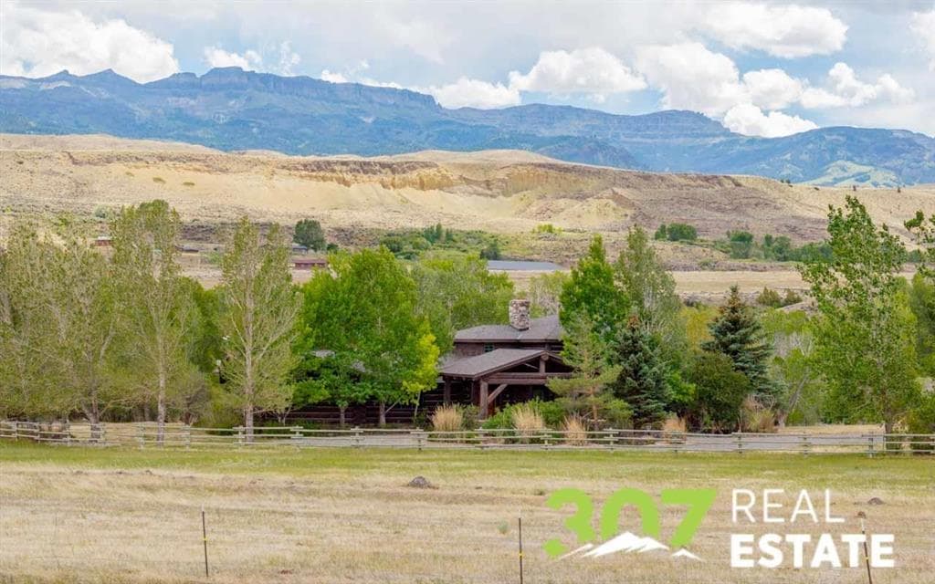 22 Castle Rock Rd — photo 4 of 25