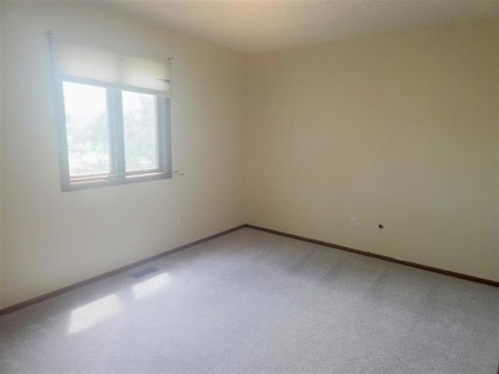 1305 Ten Mile Dr — photo 21 of 25