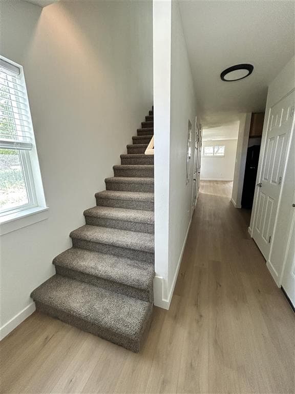 807 Cocoa Court — photo 2 of 9