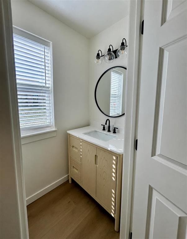 807 Cocoa Court — photo 5 of 9