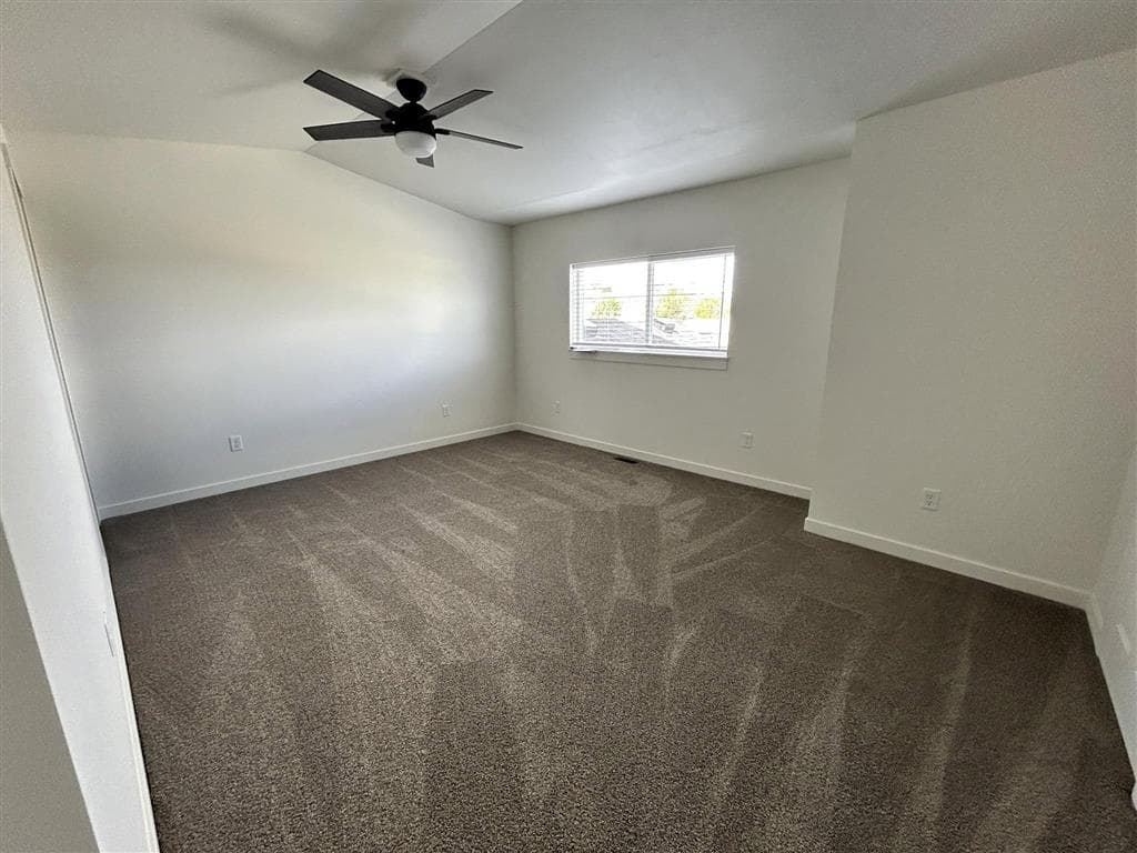 807 Cocoa Court — photo 6 of 9