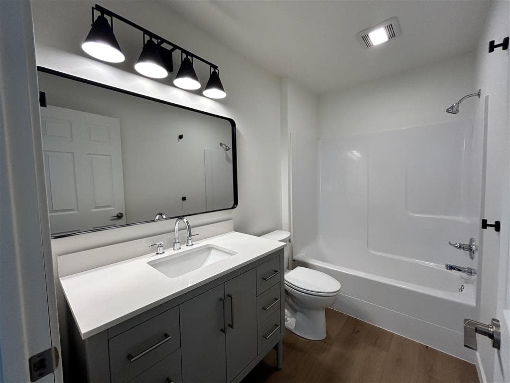 807 Cocoa Court — photo 9 of 9