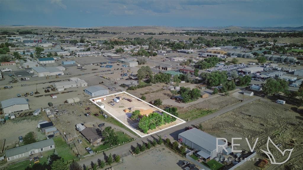 302 W Rocky Rd — photo 2 of 25