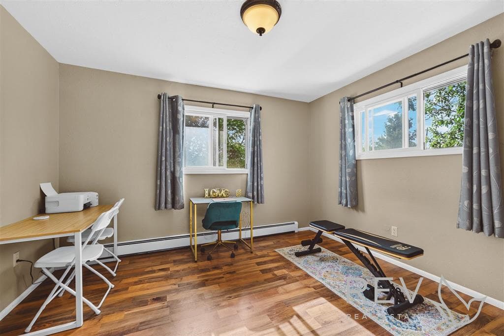 302 W Rocky Rd — photo 13 of 25