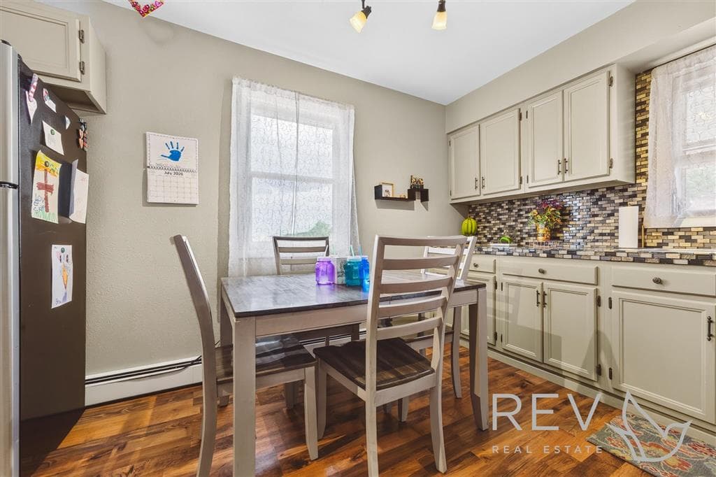 302 W Rocky Rd — photo 18 of 25