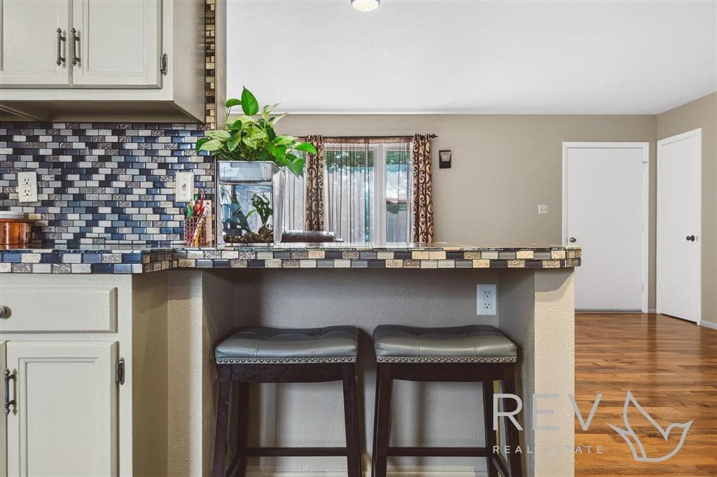 302 W Rocky Rd — photo 21 of 25