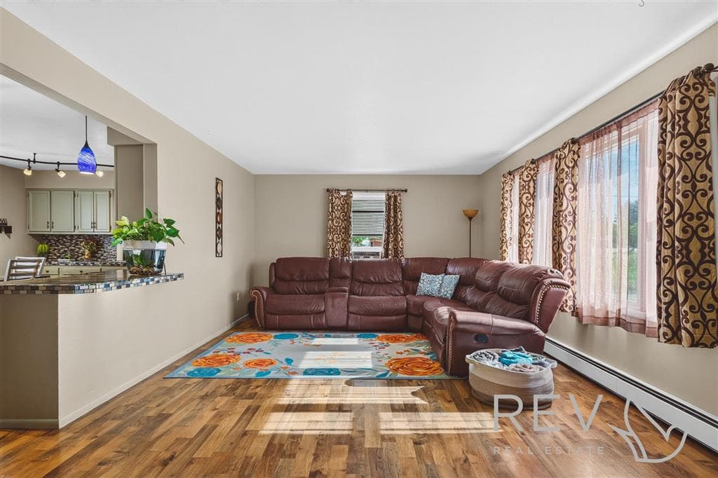302 W Rocky Rd — photo 9 of 25