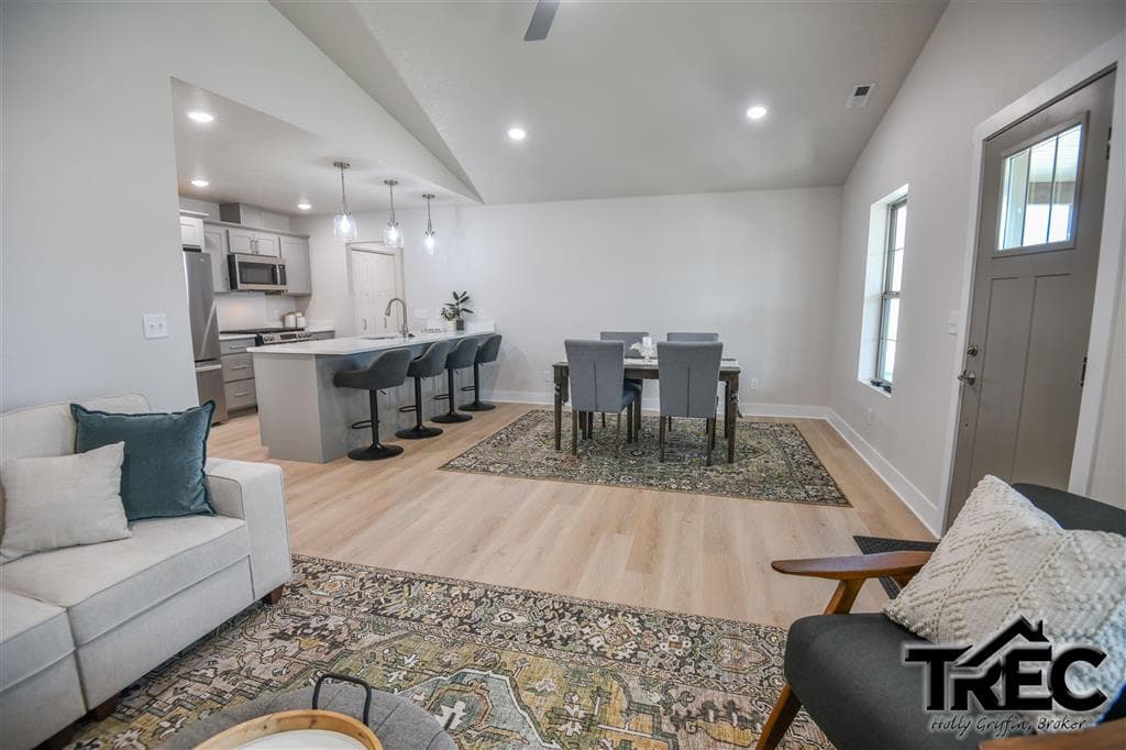 293 Cypress Dr — photo 4 of 25