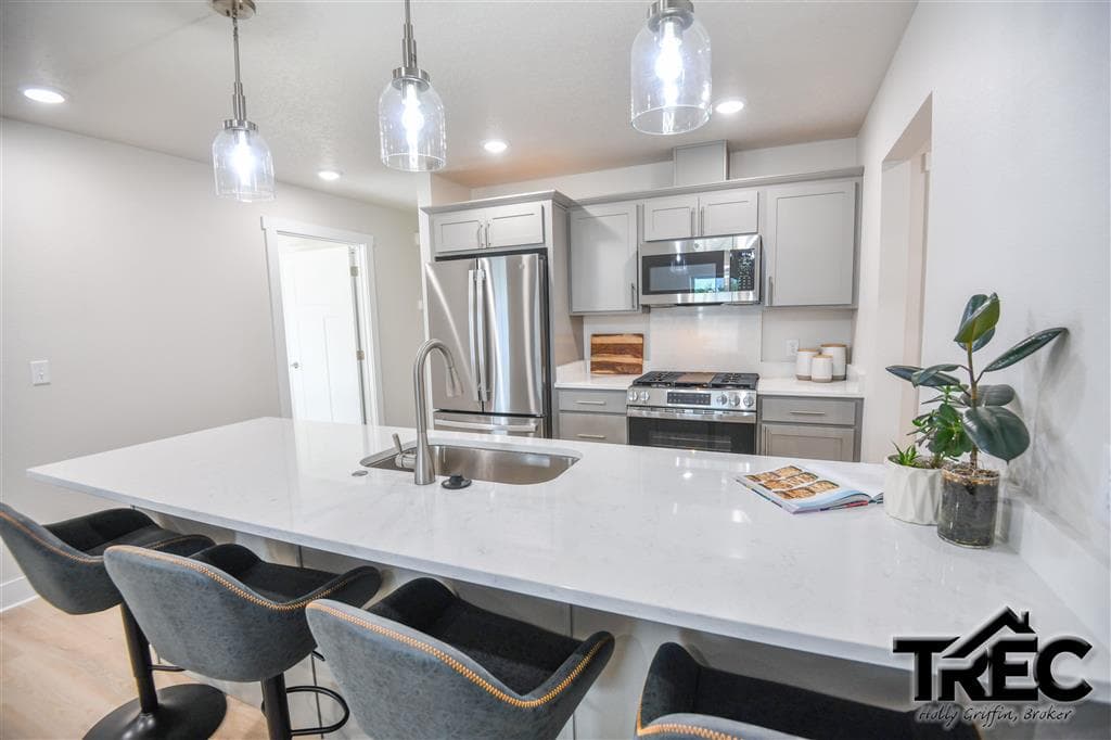 293 Cypress Dr — photo 8 of 25