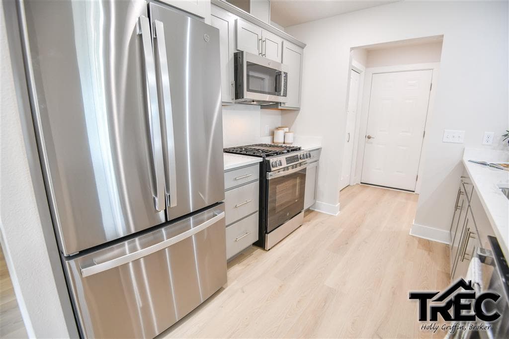 293 Cypress Dr — photo 9 of 25