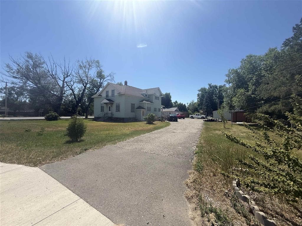10 W Main St — photo 2 of 25