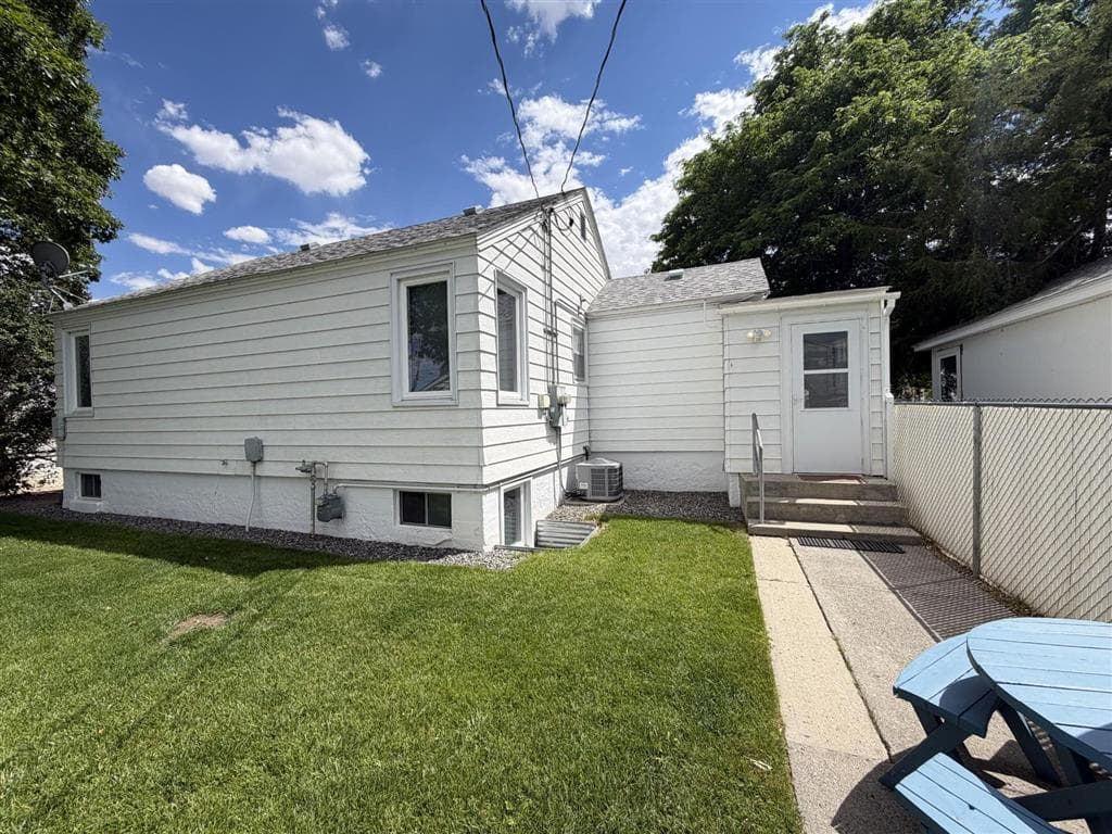 1911 Beck Ave — photo 21 of 23